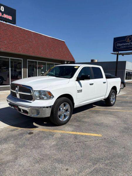 2017 Ram 1500 Big Horn Crew Cab 4x4 5'7" Box
