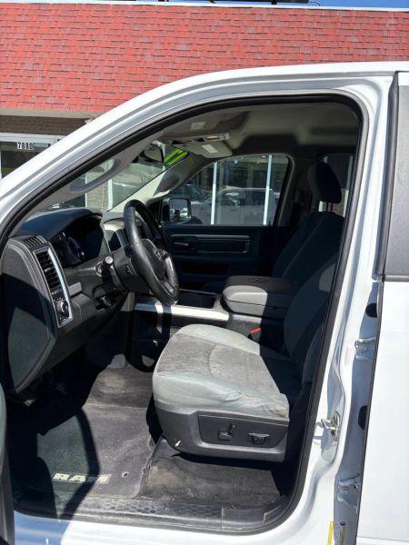 2017 Ram 1500 Big Horn Crew Cab 4x4 5'7" Box