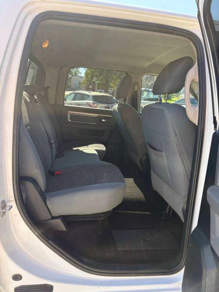 2017 Ram 1500 Big Horn Crew Cab 4x4 5'7" Box