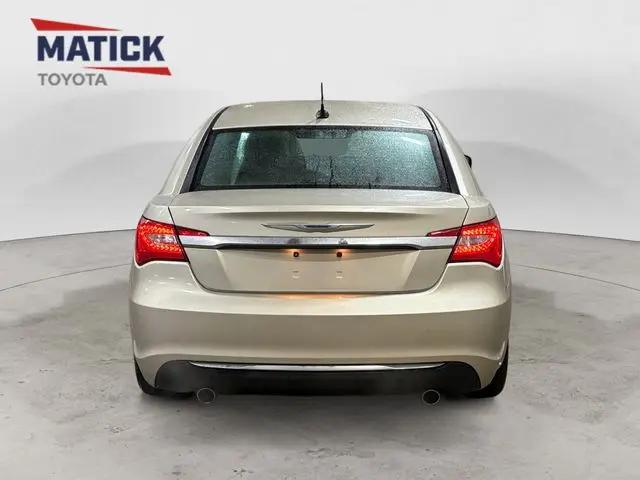 2014 Chrysler 200 Limited