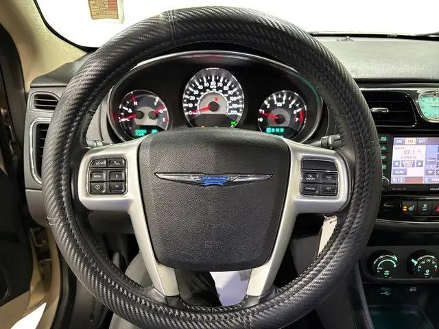 2014 Chrysler 200 Limited