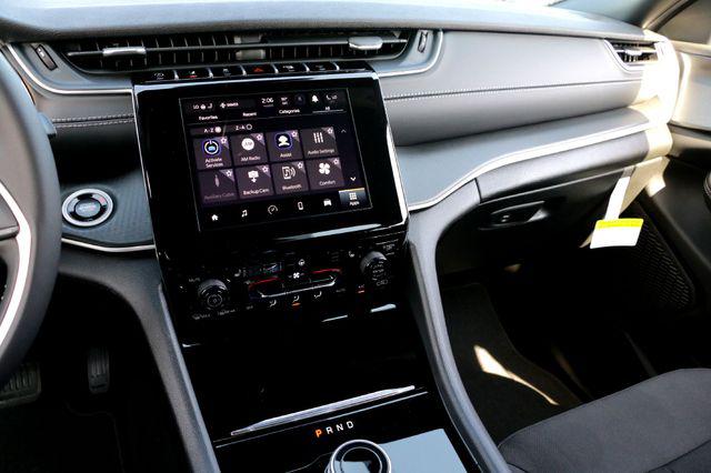 2025 Jeep Grand Cherokee L Laredo X 4x2