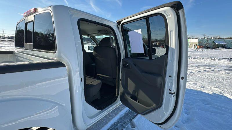 2021 Nissan Frontier Crew Cab SV 4x2