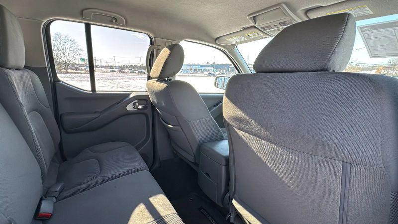 2021 Nissan Frontier Crew Cab SV 4x2