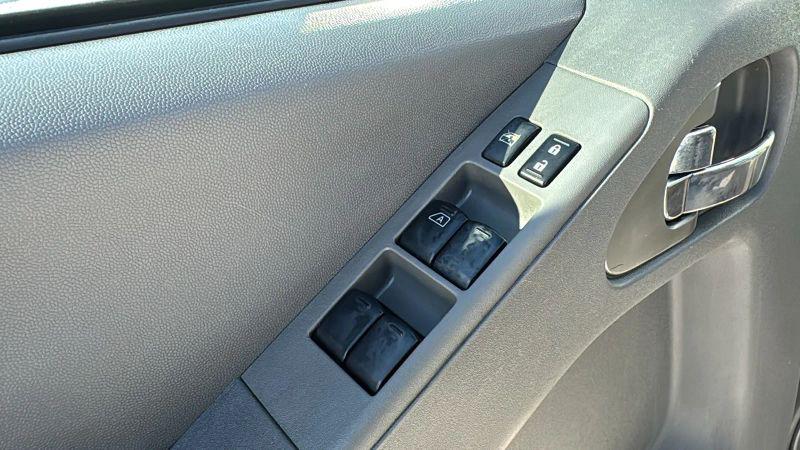 2021 Nissan Frontier Crew Cab SV 4x2