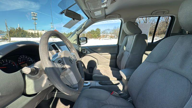 2021 Nissan Frontier Crew Cab SV 4x2