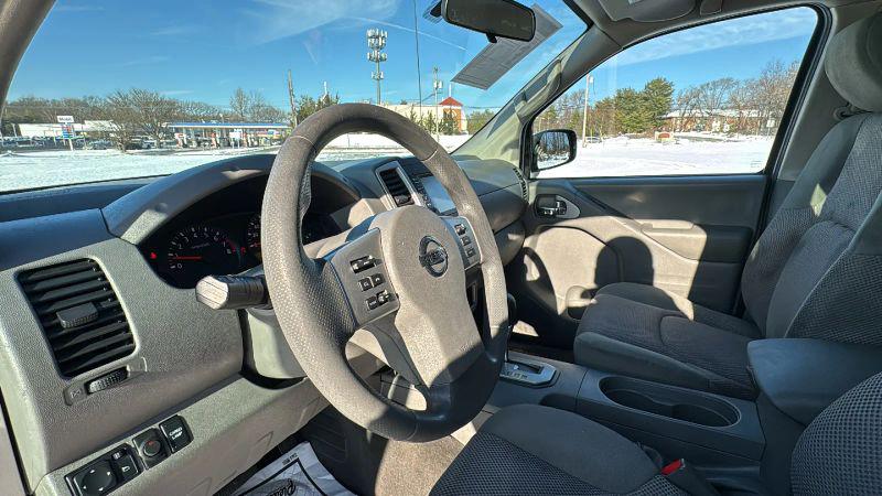 2021 Nissan Frontier Crew Cab SV 4x2