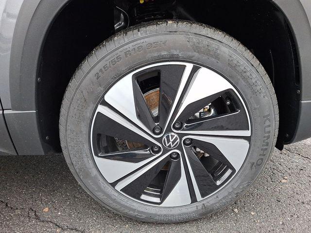 2026 Volkswagen Taos SE