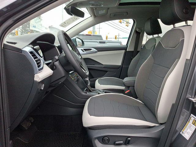 2026 Volkswagen Taos SE