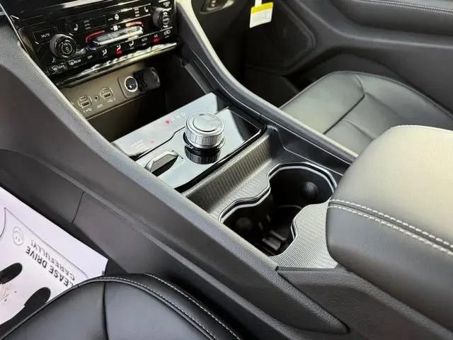 2025 Jeep Grand Cherokee Limited 4x4