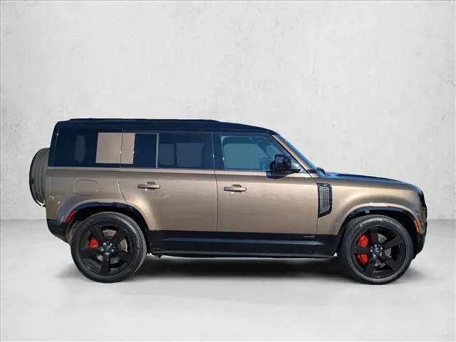 2025 Land Rover Defender 110 P400 X