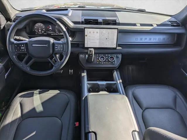 2025 Land Rover Defender 110 P400 X