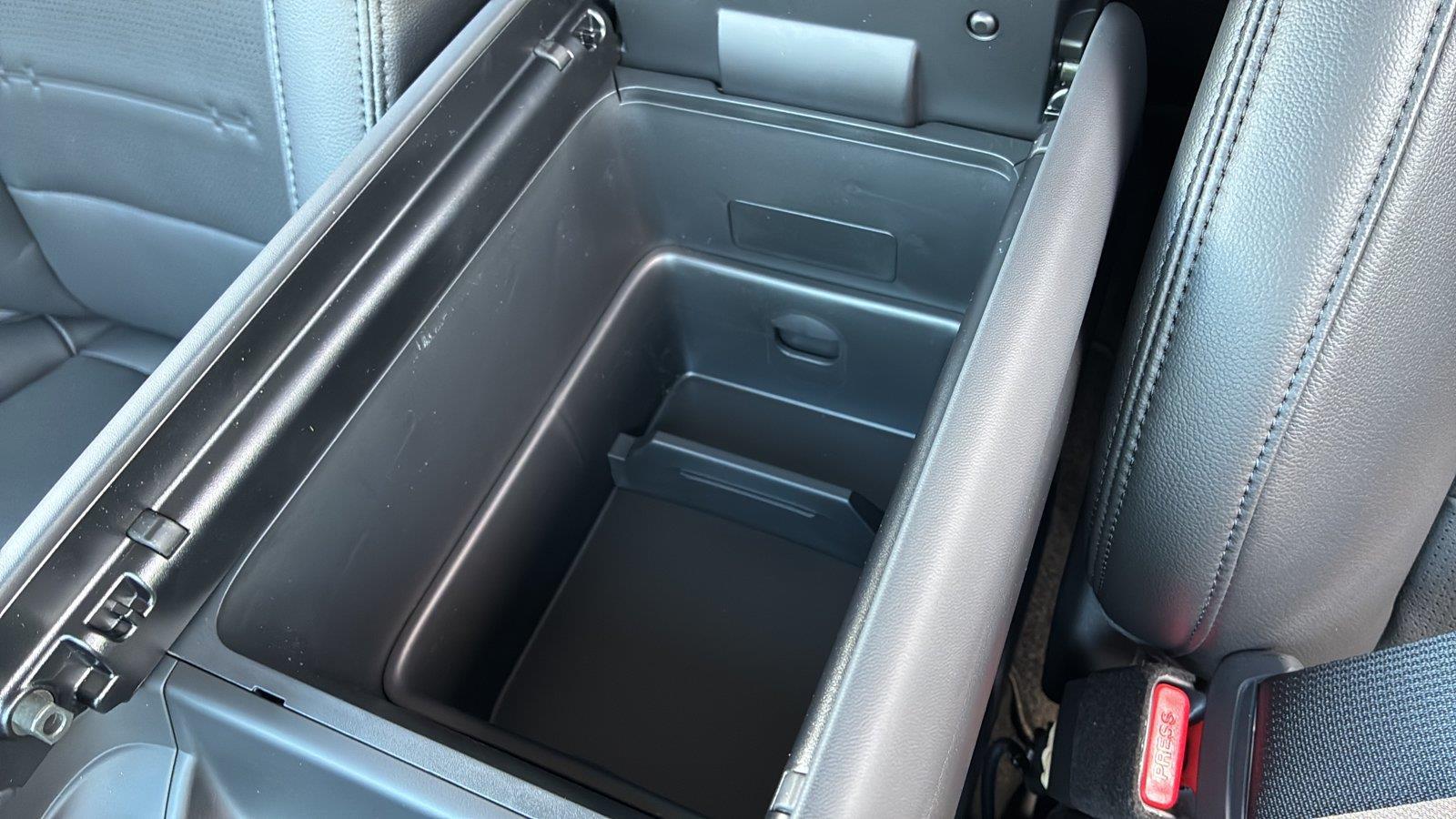 2026 Hyundai Santa Fe Limited - Photo 28