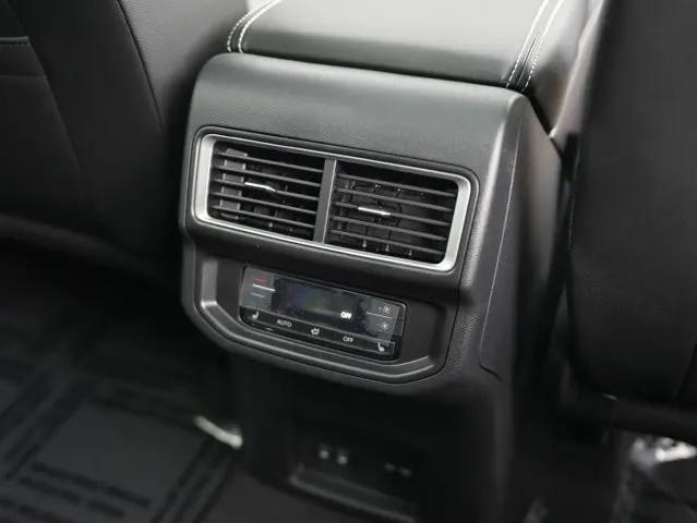 2026 Volkswagen Atlas SEL