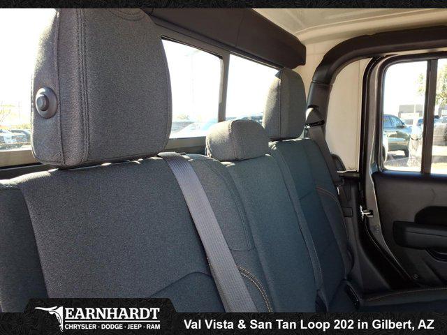 2026 Jeep Gladiator Sport