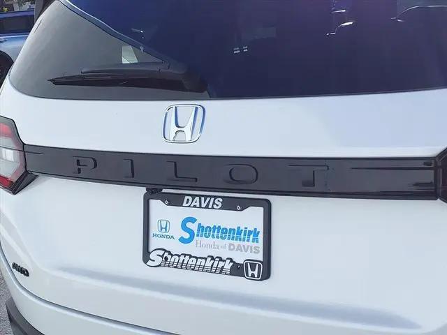 2025 Honda Pilot Black Edition