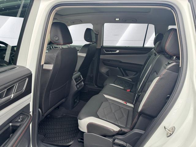 2026 Volkswagen Atlas Peak Edition