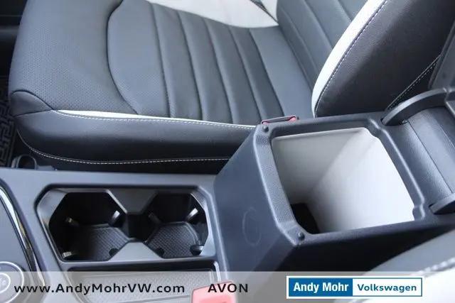 2026 Volkswagen Taos SEL