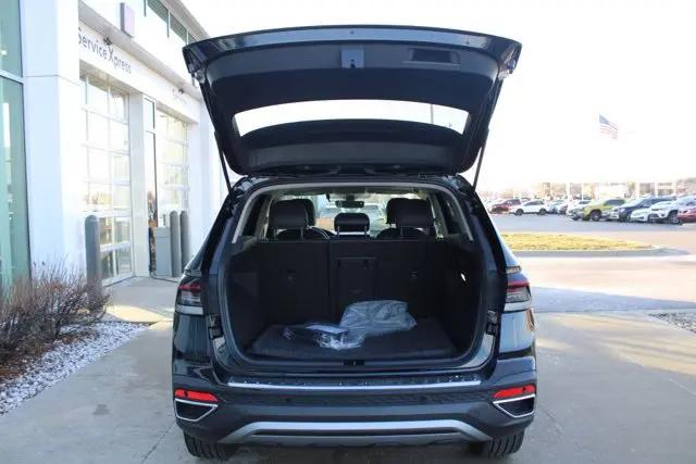 2026 Volkswagen Taos SEL