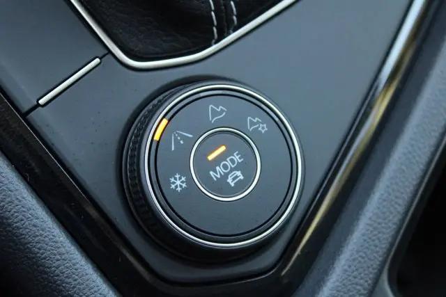 2026 Volkswagen Taos SEL
