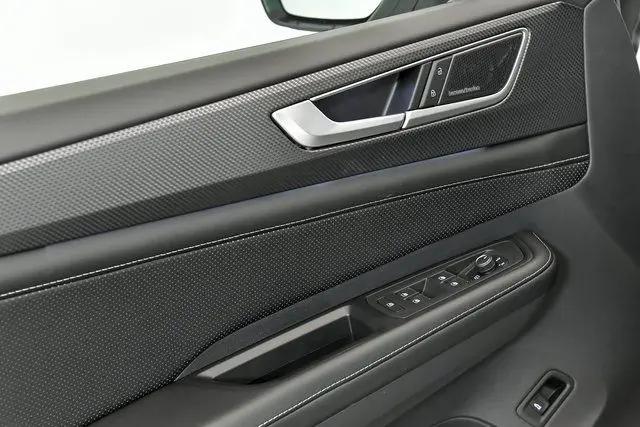 2026 Volkswagen Atlas Cross Sport SEL Premium R-Line