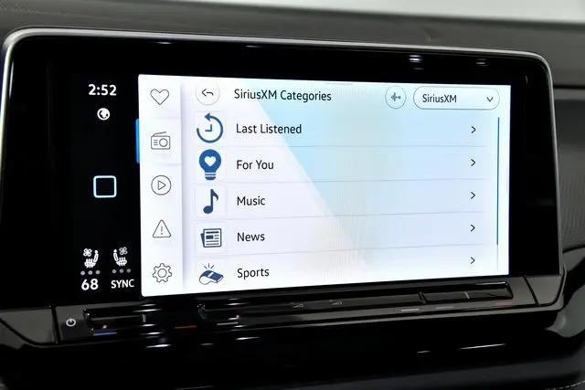 2026 Volkswagen Atlas Cross Sport SEL Premium R-Line
