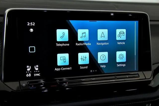 2026 Volkswagen Atlas Cross Sport SEL Premium R-Line