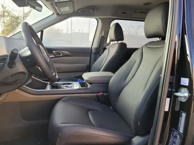 2026 Kia Carnival MPV LXS