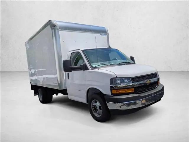 2025 Chevrolet Express Cutaway Work Van