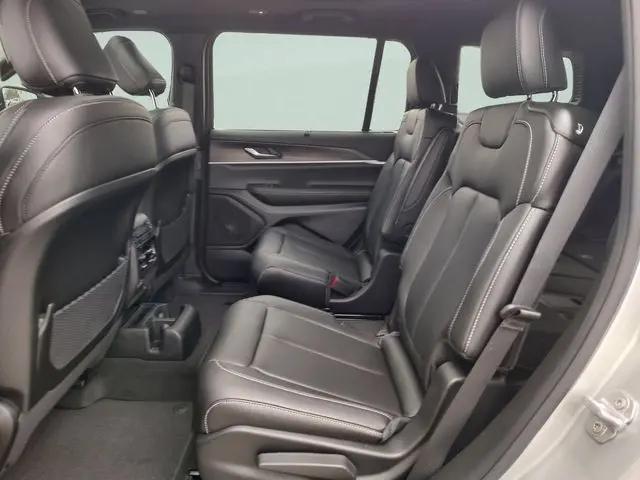 2025 Jeep Grand Cherokee L Limited 4x4