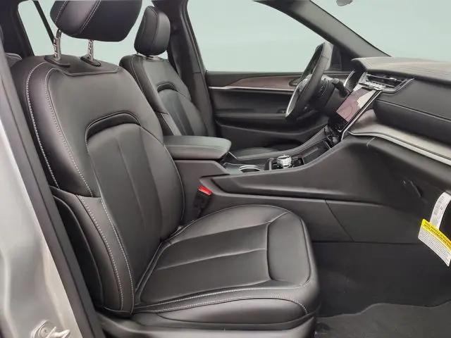 2025 Jeep Grand Cherokee L Limited 4x4