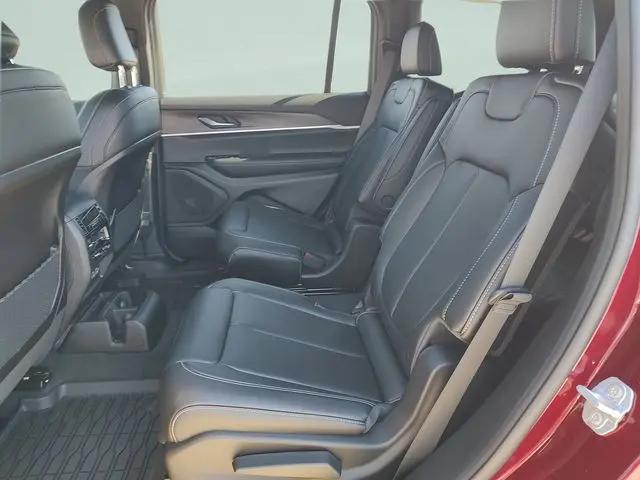 2025 Jeep Grand Cherokee L Limited 4x4