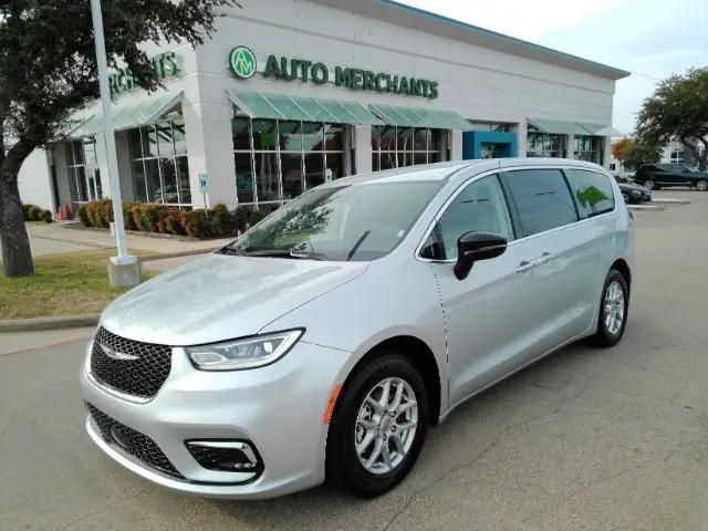 2024 Chrysler Pacifica Touring L for sale in Plano, TX