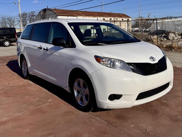 2017 Toyota Sienna L 7 Passenger