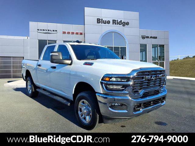 2025 RAM 2500 Tradesman Crew Cab 4x4 64 Box