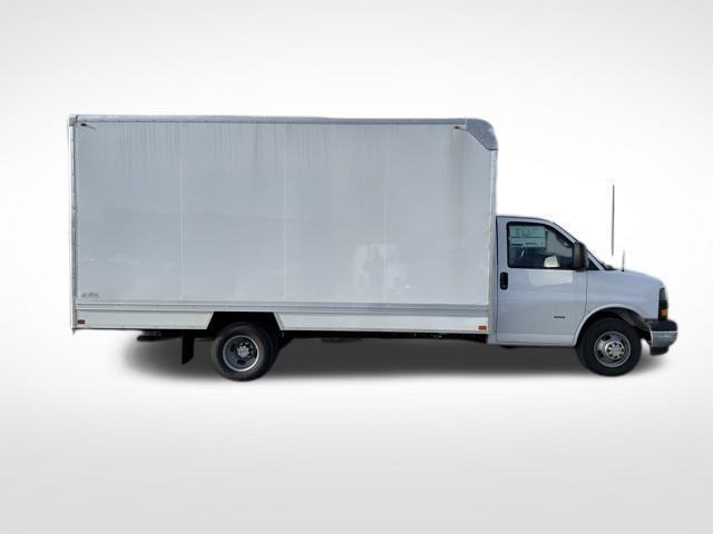2025 Chevrolet Express Cutaway Work Van