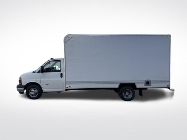 2025 Chevrolet Express Cutaway Work Van