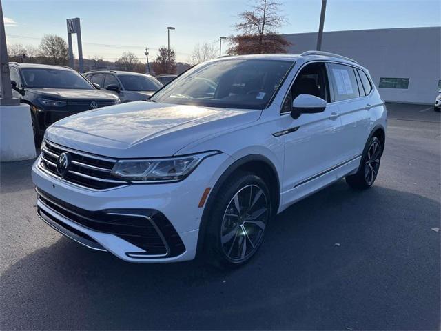 2024 Volkswagen Tiguan 2.0T SEL R-Line 2024 Volkswagen Tiguan 2.0T SEL R-Line