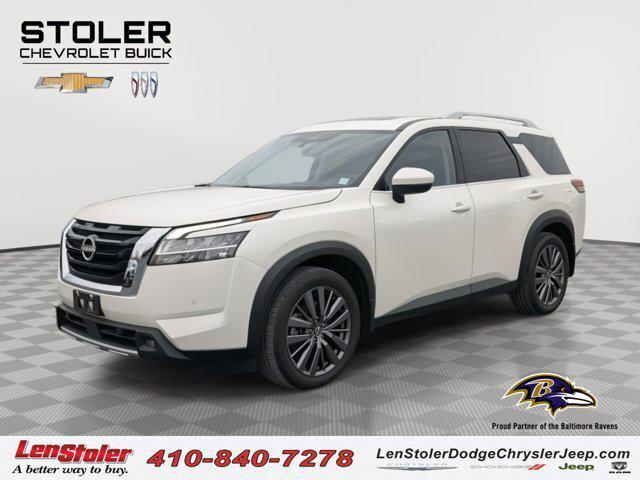 2022 Nissan Pathfinder SL 4WD