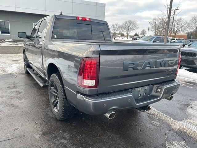 2017 RAM 1500 Night Crew Cab 4x4 57 Box