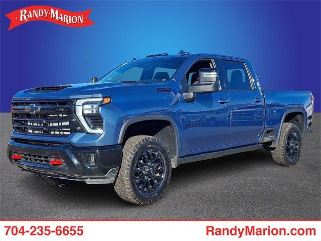 2025 Chevrolet Silverado 2500HD 4WD Crew Cab Standard Bed LTZ
