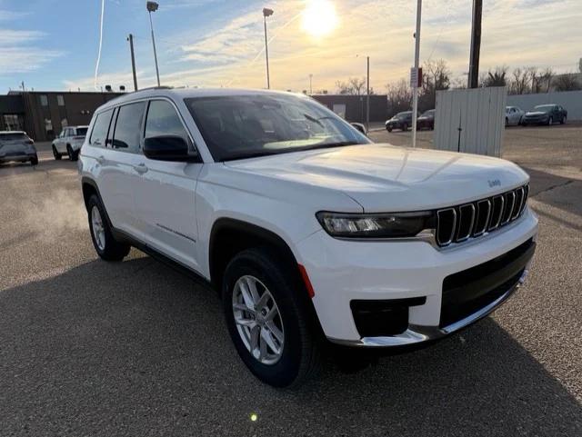 2023 Jeep Grand Cherokee L Laredo 4x2 2023 Jeep Grand Cherokee L Laredo 4x2