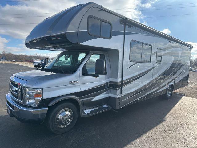2016 Ford E-450 Cutaway Base