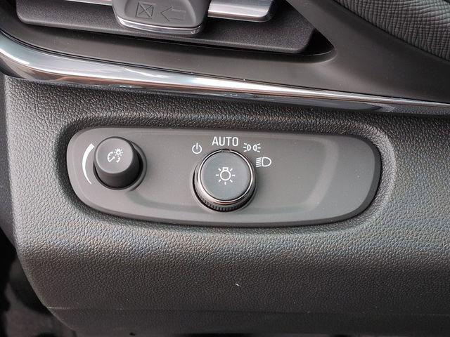2026 Buick NV Preferred FWD