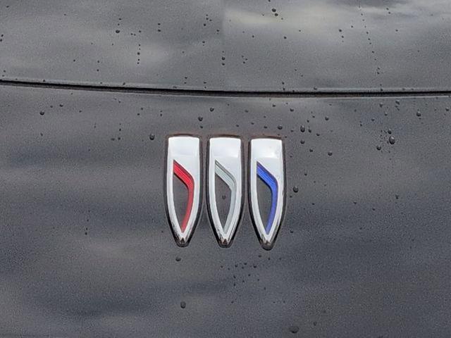 2026 Buick NV Preferred FWD