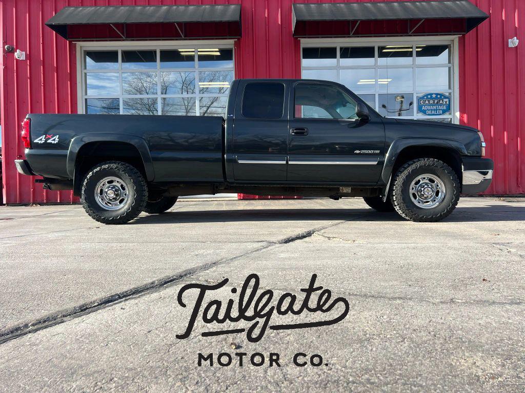 2003 Chevrolet Silverado 2500HD LS's photo