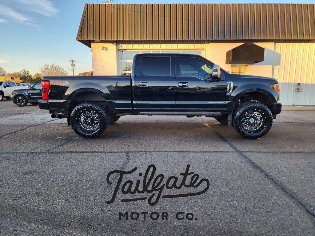 2017 Ford F-250 Super Duty Platinum's photo