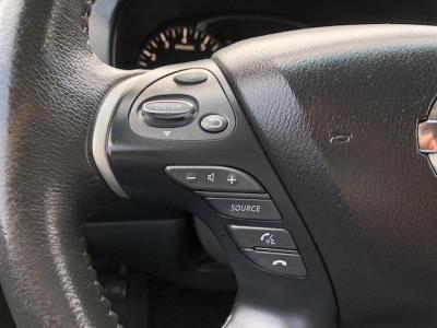 2015 Nissan Pathfinder SV
