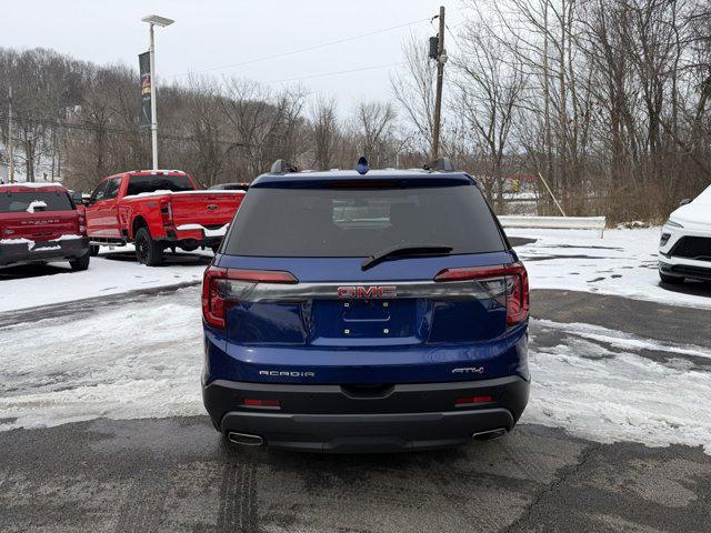 2023 GMC Acadia AWD AT4