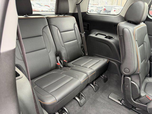 2023 GMC Acadia AWD AT4